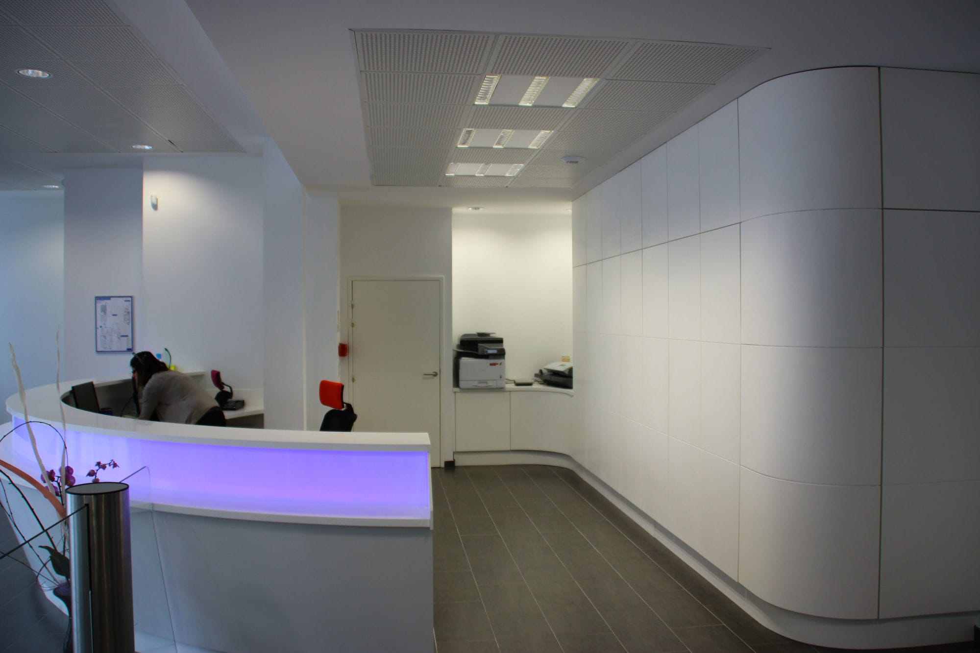 Semicircular Reception Desk Solid Surface Illuminated For Semicircular Reception Desk Solid Surface Illuminated For Hotels