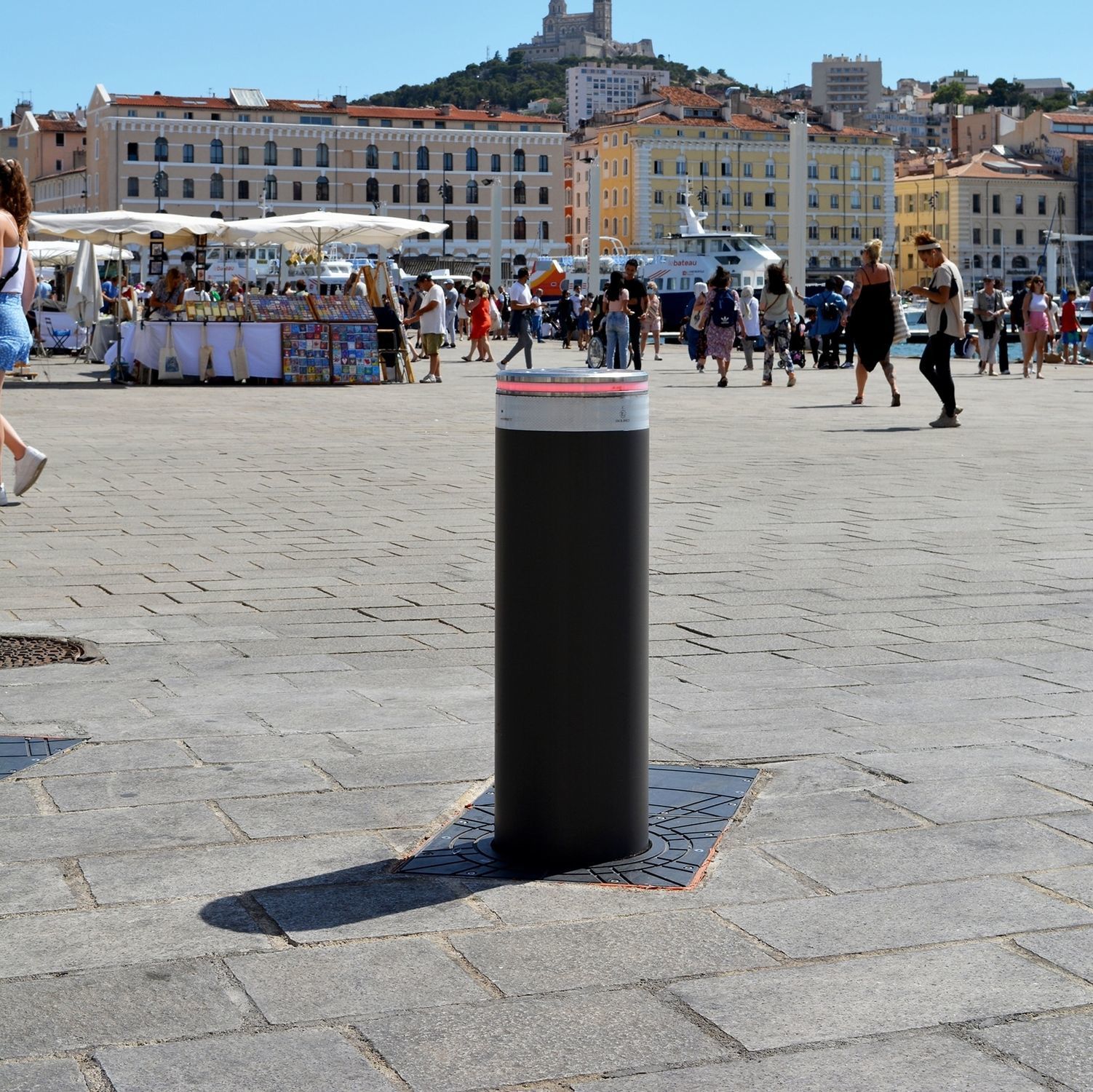 Retractable bollard Sécurité BORNES ESCAMOTABLES ET SYSTEMES BES