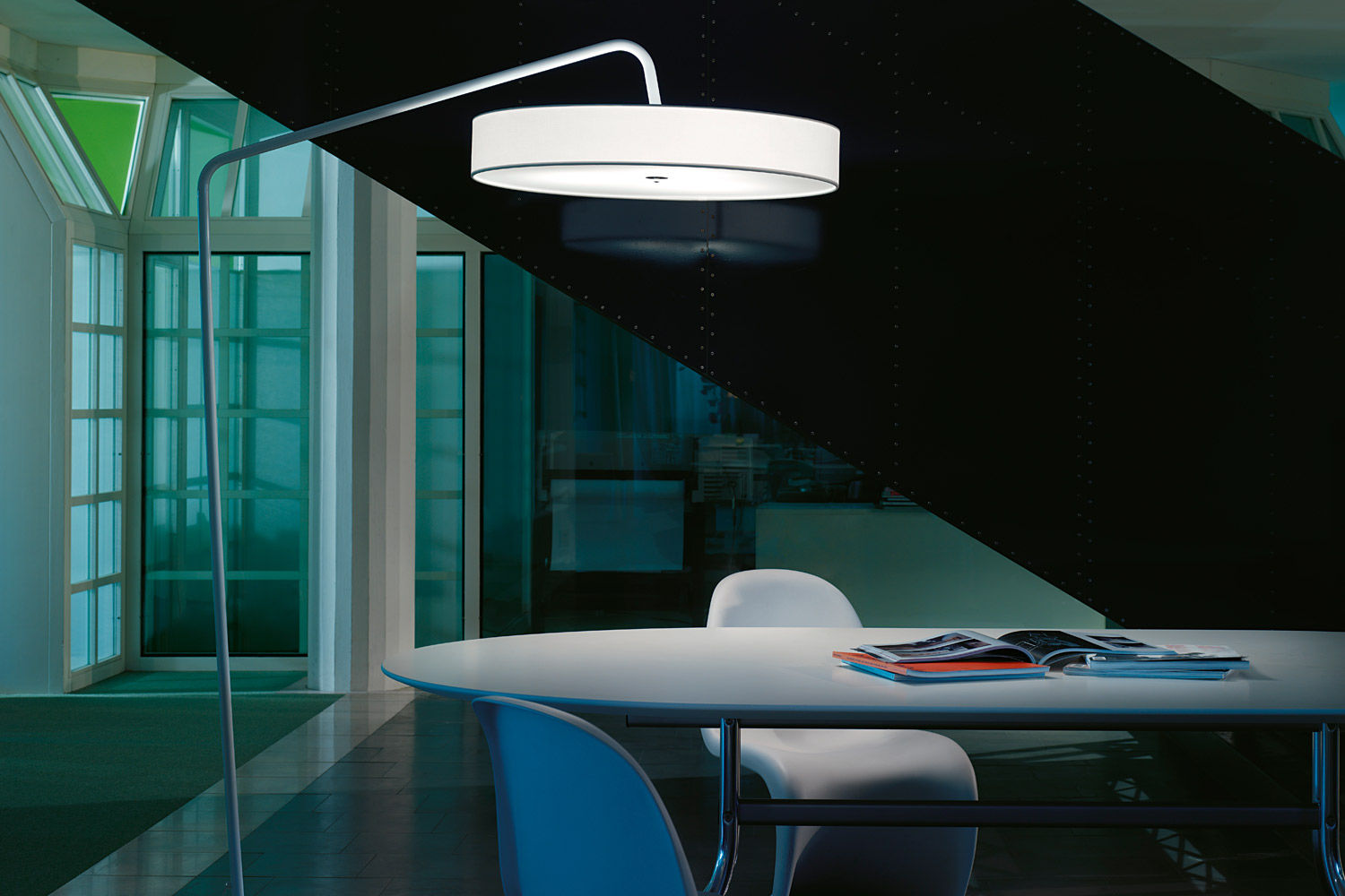 Floor Standing Lamp Contemporary Metal Opalescent Glass Floor Standing Lamp Contemporary Metal Opalescent Glass