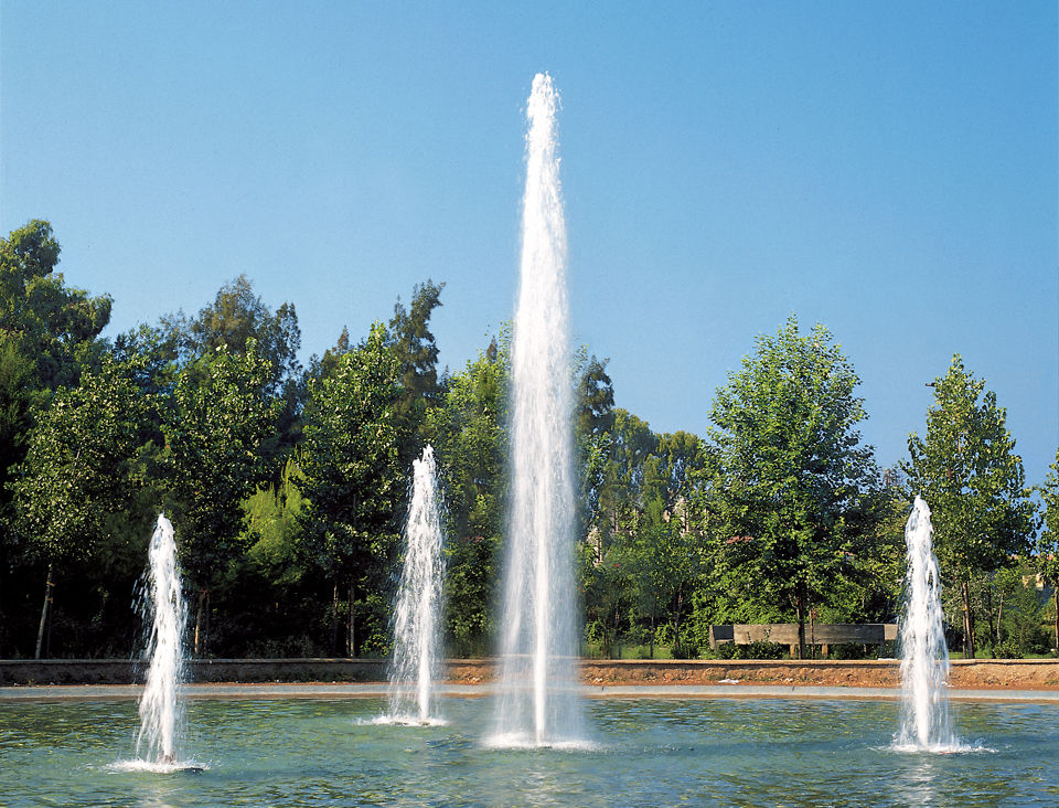 Fountain Jet Geyser Fontana Fountains