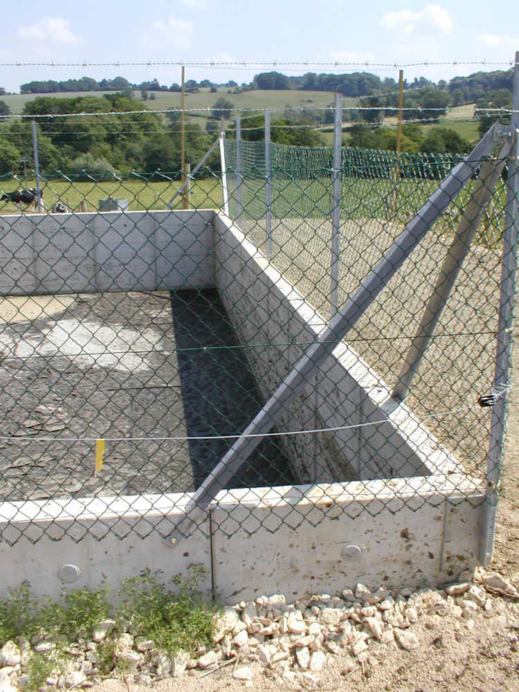 What is a chain wall foundation?