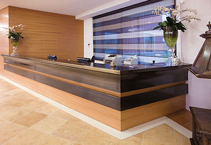Wooden Reception Desk Chiavari Wooden Reception Desk