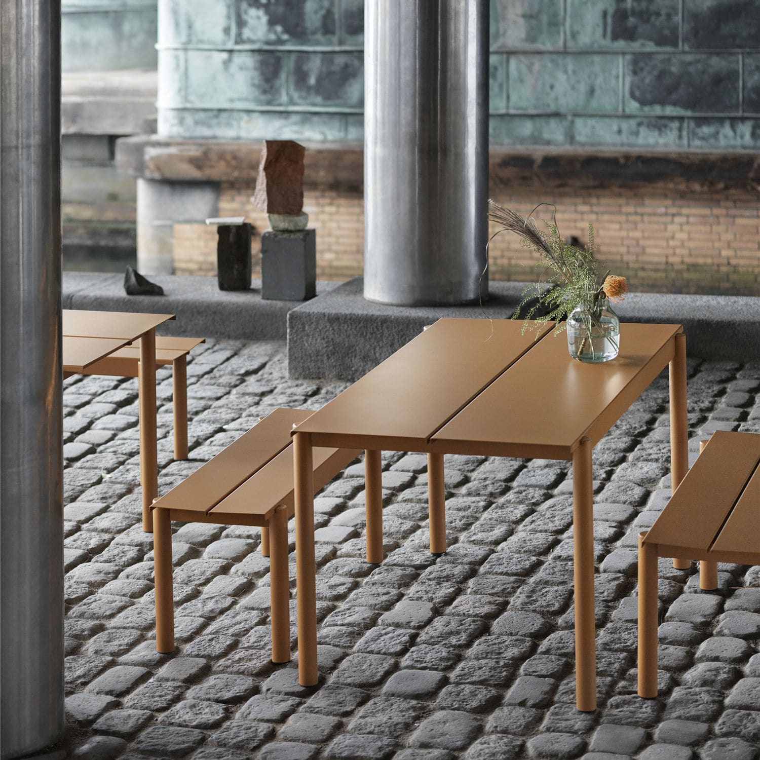 Traditional Bench And Table Set LINEAR Muuto Steel Powder