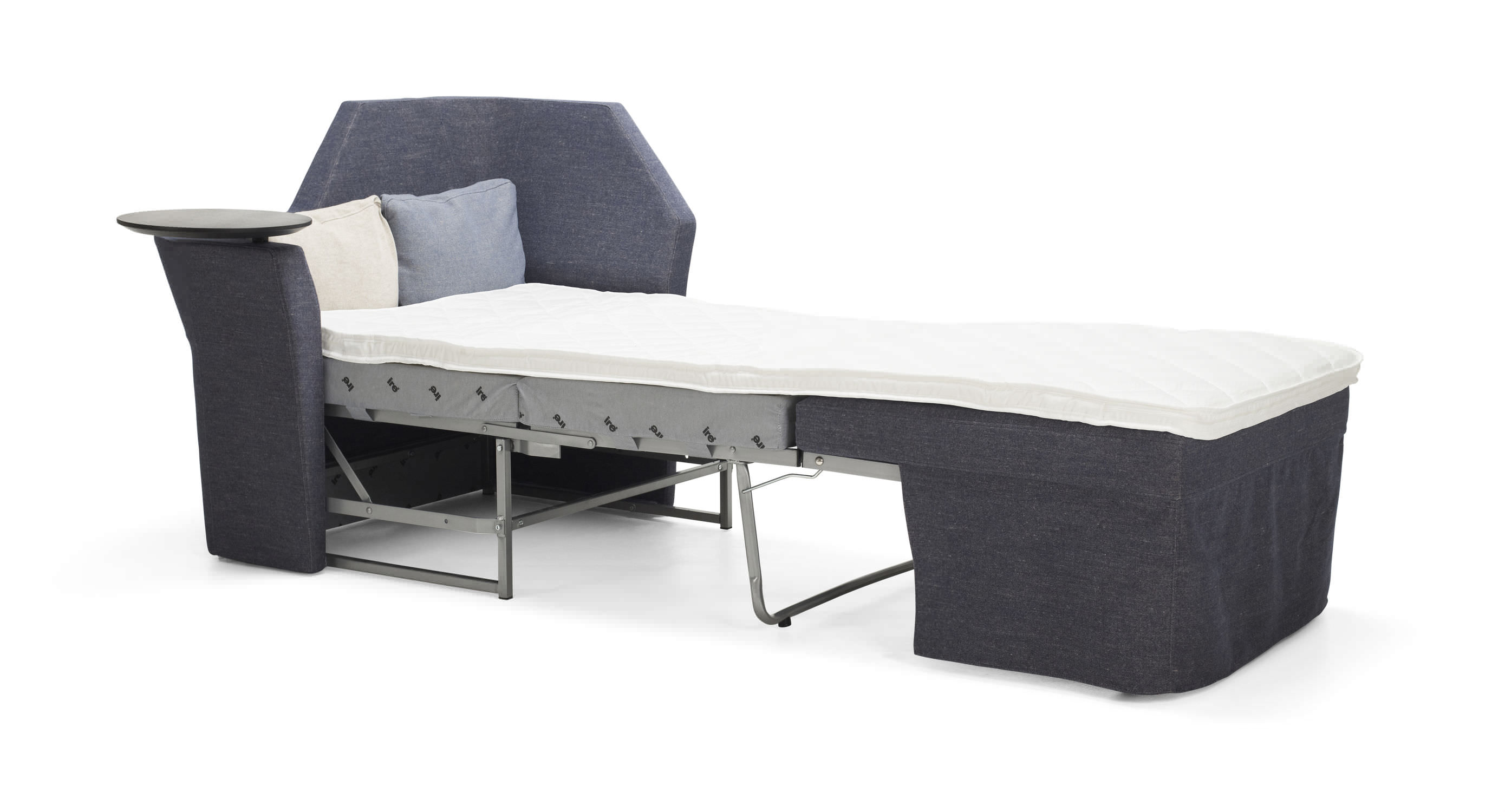 Poltrone letto moderne: poltrona moderna per camera da letto ...