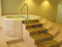 4 seater portable hot-tub CARAT SOMETHY