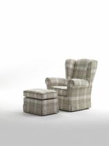 Traditional armchair / fabric
