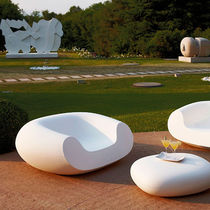 Contemporary armchair / polyethylene / black...