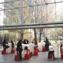 Contemporary high bar table / polyethylene...
