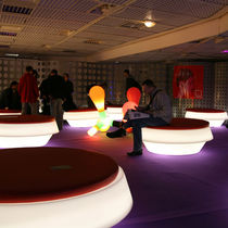Contemporary pouf / polyethylene / round...
