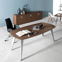 Executive desk / wood veneer / contemporary...
