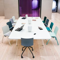 Contemporary boardroom table / wooden /...