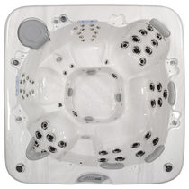 7 seater portable hot-tub 780 MAAX Spas