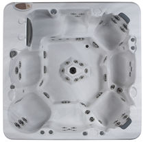 8 seater built-in hot-tub THE POMONA Arctic Spas North America