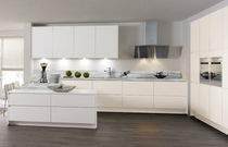 Contemporary kitchen / wooden / lacquered...