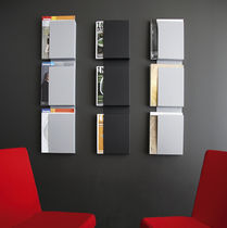 Wall-mounted display rack / periodicals...