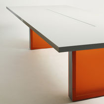 Contemporary boardroom table / oak / rectangular