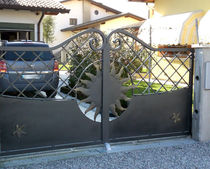 aluminium entrance gate  laboratorio Artigianale artistico