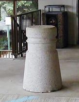 anti parking bollard  High Concrete