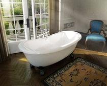 bath-tub on legs VERSAILLES&reg; MAAX bathroom