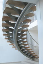 circular staircase with central stringers (metal frame and wooden steps) PETERSFIELD Flight Design