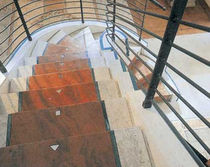 circular staircase with a lateral stringer  Tarsie Vivendi