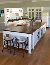 classic eco-friendly kitchen in certified wood (FSC Eco-label)  Norfolk Oak Ltd