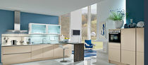 classic kitchen in wood veneer ATLANTA GL H&Auml;CKER