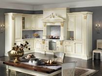 classic lacquered kitchen SOFIA Onlywood SRL
