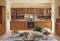 classic solid wood kitchen MONFORTE GRATTAROLA