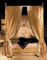 classic style canopy double bed ESSENCES Arte Arredo di BoscariniSchleret