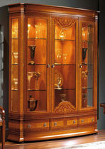 classic style display case PRAGA Vicente Zaragoza