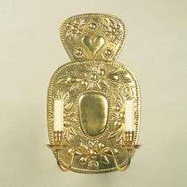 classic style wall light (brass) INTERIOR : DUTCH HEART VAUGHAN
