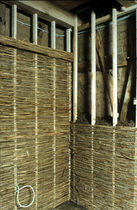 clay and wood chip insulation  AKTERRE