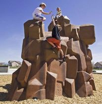 climbing boulder for playground CRYSTAL CLIMBER BOLDR