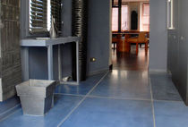 coloured concrete flooring EARTH GALERIE TAPORO