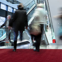 commercial cut and loop pile tufted synthetic carpet SWISSLON PLUS Superior Manufacturing Group-Europe B.V.