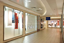 commercial display case   Glass Expert GmbH