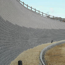 concrete block for retaining walls TENSARTECH TW1 Tensar International