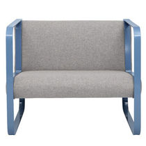 contemporary armchair OVA SESSEL STILTREU designstudio GbR
