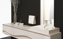 contemporary bathroom  Bazzeo