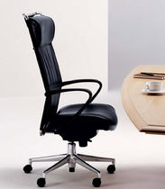 contemporary executive armchair CHASSIS  Arcadia Contract