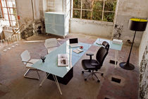 contemporary executive glass office desk with metal structure GLAST by Michele Sbrogi&ograve; FOSAM