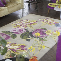 contemporary floral patterned rug  DESIGNERS GUILD
