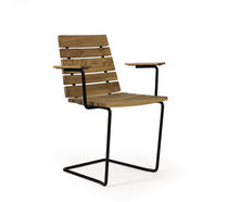 contemporary garden chair with armrests (teak) GRINDA Skargaarden