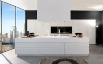 contemporary high gloss lacquered kitchen CONVIVIUM: COMPOSITION 3 by Antonio Citterio Arclinea
