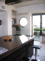 contemporary lacquer / stainless steel kitchen PRIVATE VILLA ESSEMME