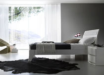 contemporary lacquered double bed FREE f