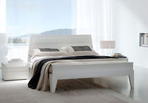 contemporary lacquered double bed THINK f