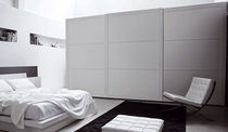 contemporary lacquered wardrobe with sliding doors BORDER NOVAMOBILI