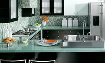 contemporary laminate / glass kitchen BENTWOOD CUSTOM bentwood Luxury Kitchens